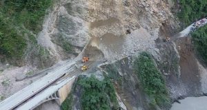 चाडबाडको मुखमा सडक दुर्दशा, सकस र समाधान