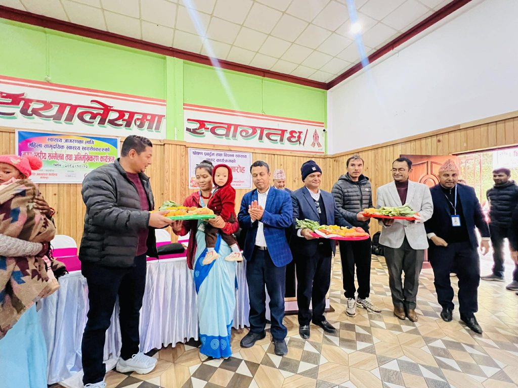 स्वास्थ्य स्वयंसेविकालाई अभिमुखीकरण
