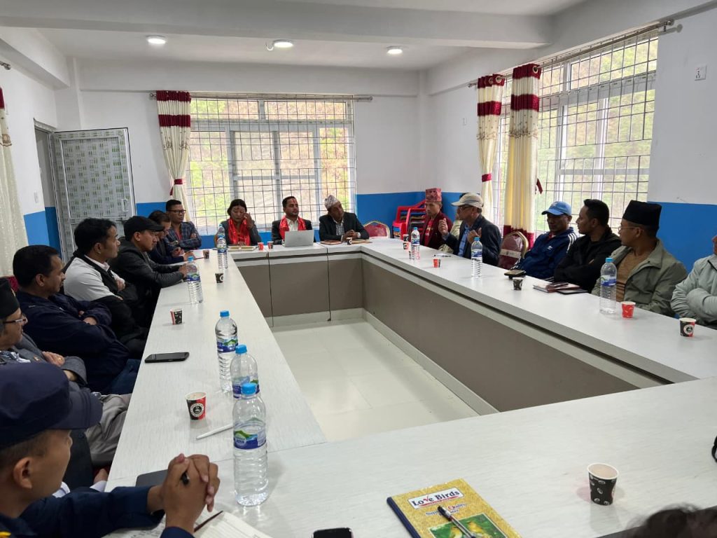 पश्चिम बागलुङवासीको आवाज : ‘सहज सेवाका लागि जनशक्ति र भवन अभाव’