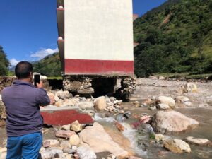 बागलुङमा बाढी पहिरो : ६१ घर गोठ बगे
