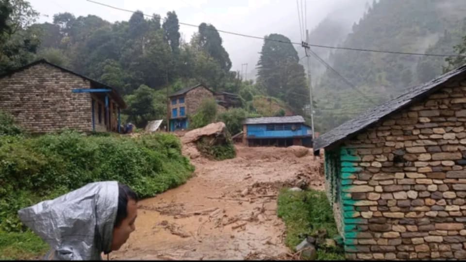 ताराखोलामा पहिरोले पुर्दा दुई जनाको मृत्यु