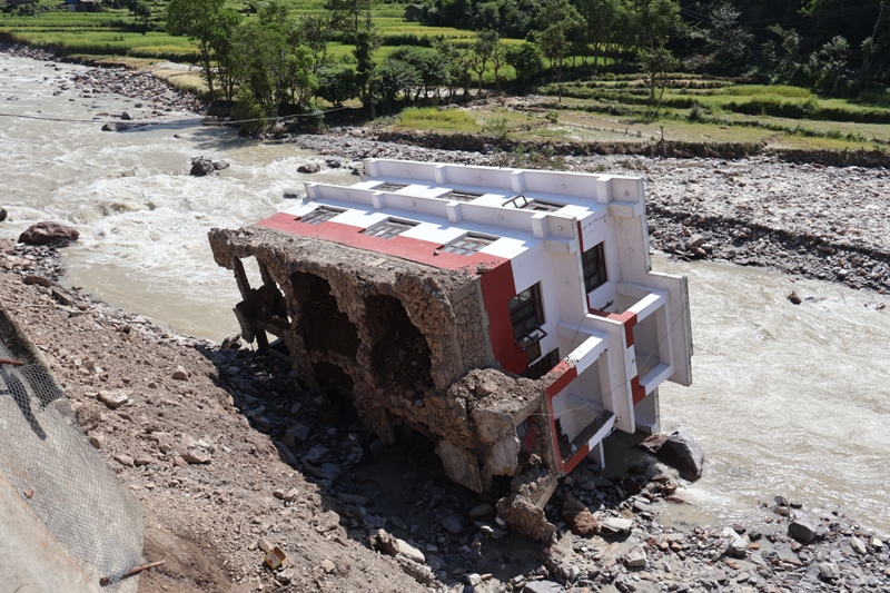 दरमखोलामा बग्यो वडा कार्यालय