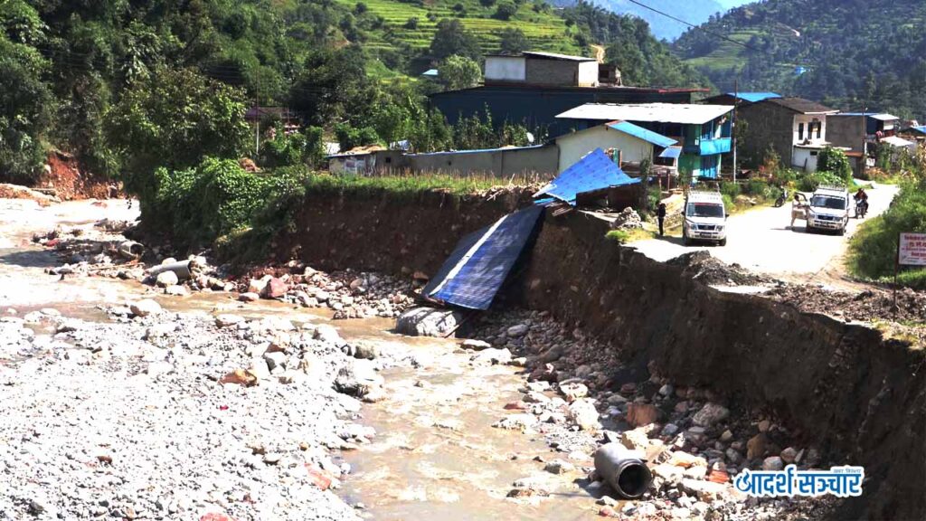बाढीपहिरो : ५० करोडको सडक पूर्वाधारमा क्षति